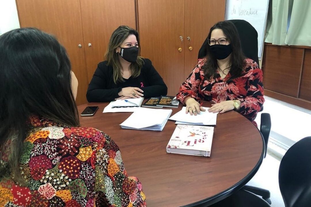 3º Ciclo de Gestão de Desempenho: Vereadora Tanise Sabino promove reuniões de feedback com sua equipe de trabalho