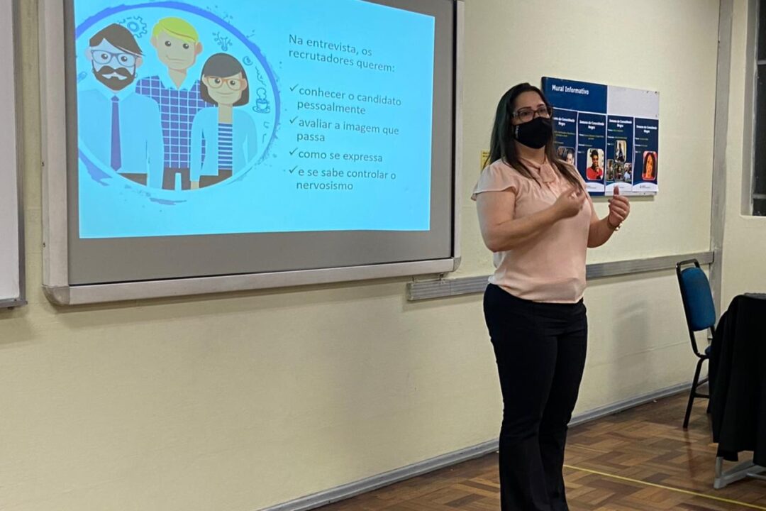 Colégio Marista Vettorello recebe palestra sobre mercado de trabalho promovida pela Vereadora Tanise Sabino