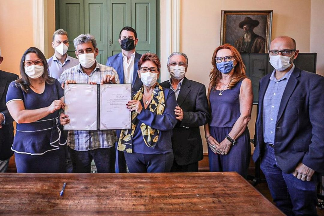 Título de Cidadã Porto-Alegrense à Zeila Bedin é um reconhecimento proposto pela Vereadora Psicóloga Tanise Sabino