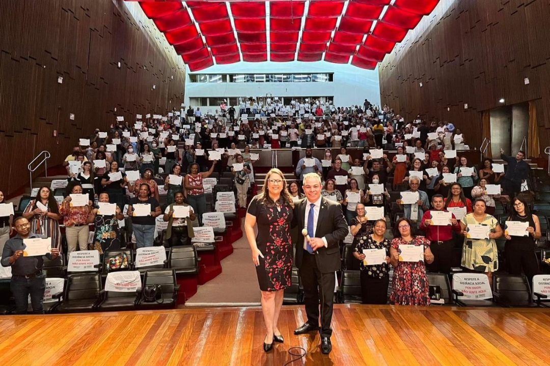 Vereadora Tanise participa da Capacitação na Área da Infância e Adolescência promovida pelo Deputado Sabino na Assembleia Legislativa