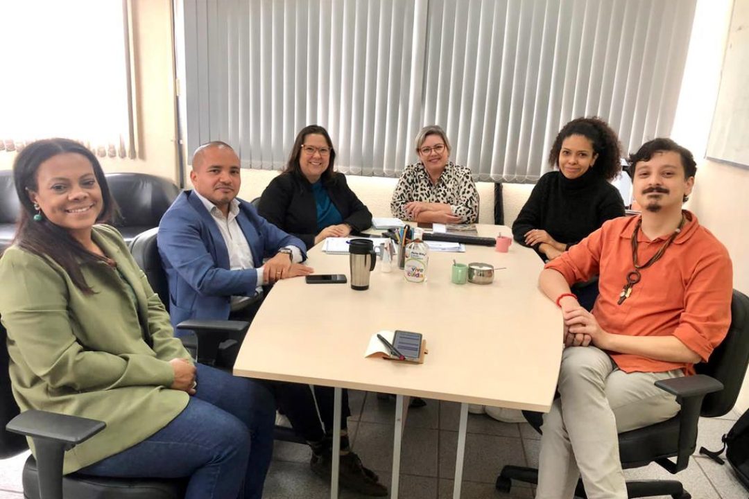 Vereadora Tanise Sabino na luta por mais psicólogos na Educação