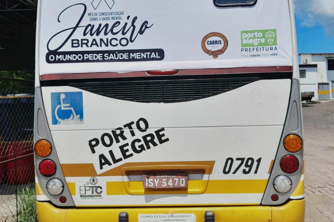 Janeiro Branco circulando nos ônibus da Carris nas ruas de Porto Alegre