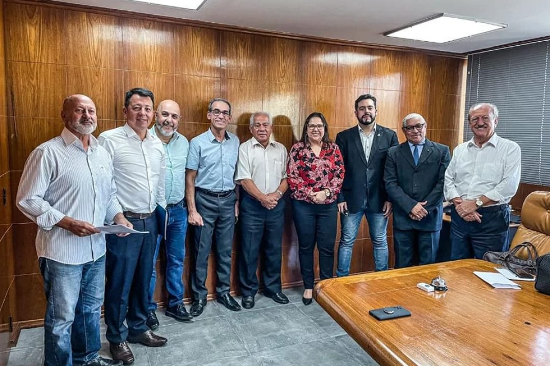 Vereadora Tanise Sabino encaminha para prefeitura solicitação da doação do terreno da UMERGS