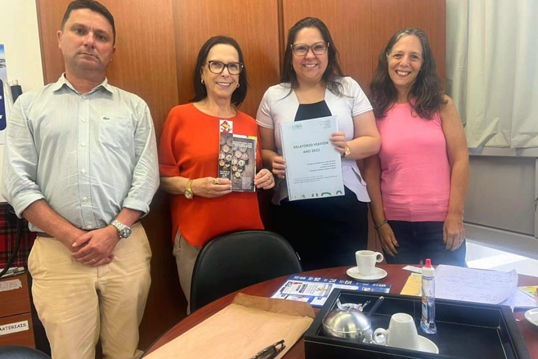 Vereadora Psicóloga Tanise Sabino recebe em seu gabinete a instituição VIAVIDA