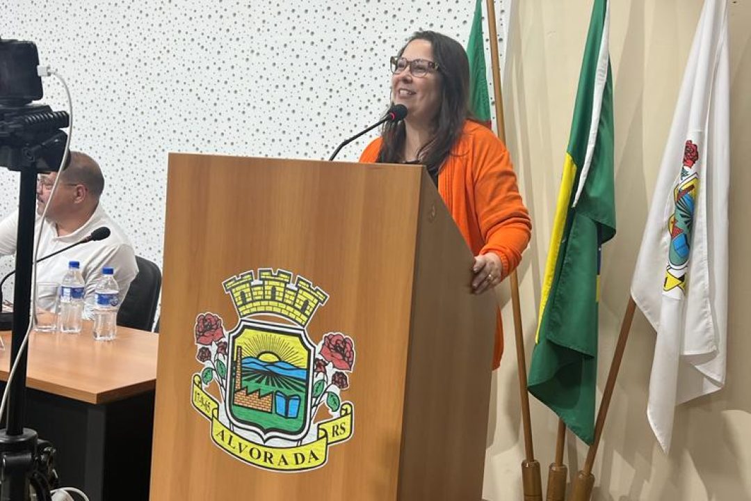 Tribuna Popular: a mulher na política