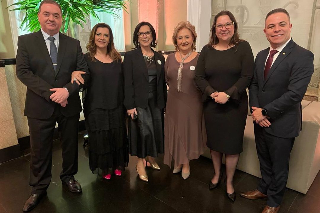 Tanise Sabino prestigia Jantar Beneficente do Instituto Via Vida