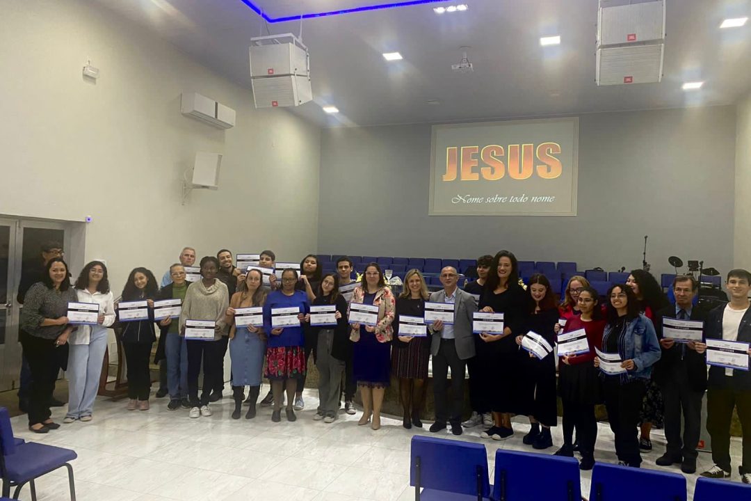 Jovens recebem orientações práticas para o mercado de trabalho