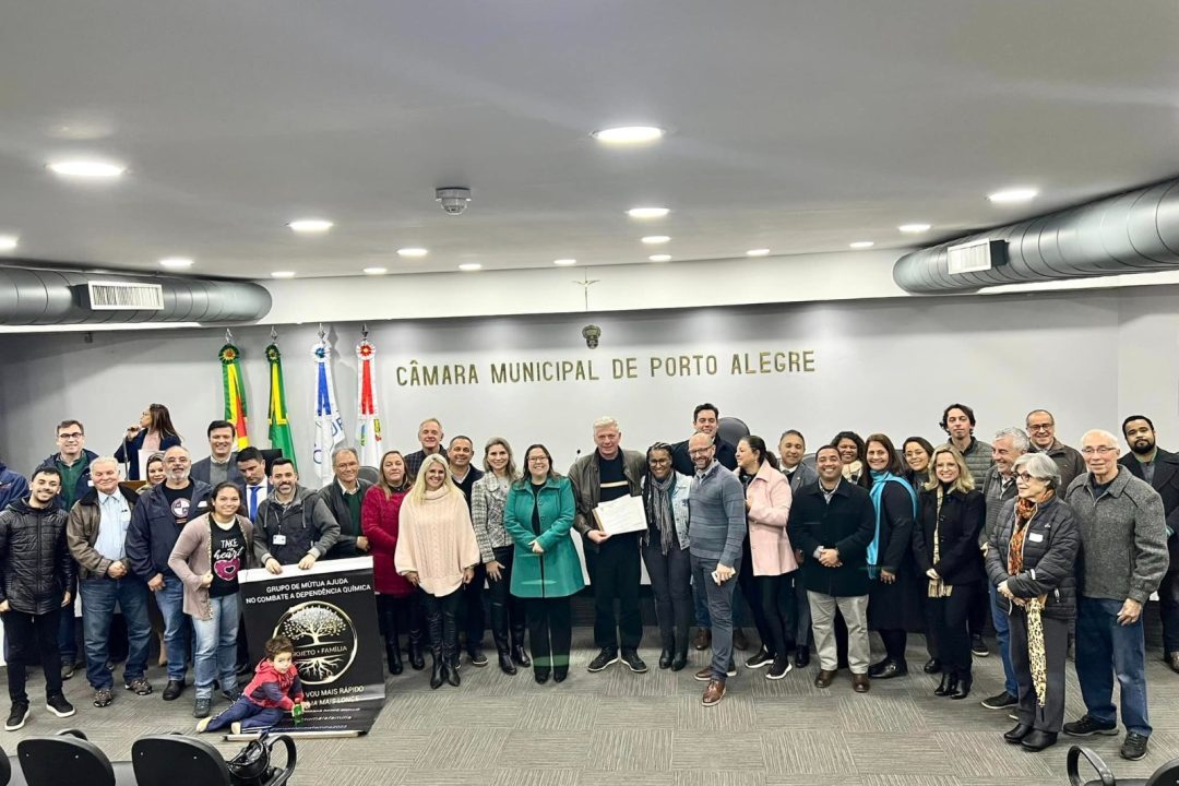 PACTO recebe diploma de Honra ao Mérito