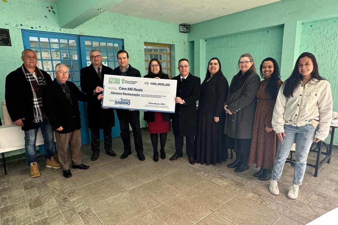 Vereadora Psicóloga Tanise Sabino entrega 100 mil reais em emenda parlamentar para a ABRASCE