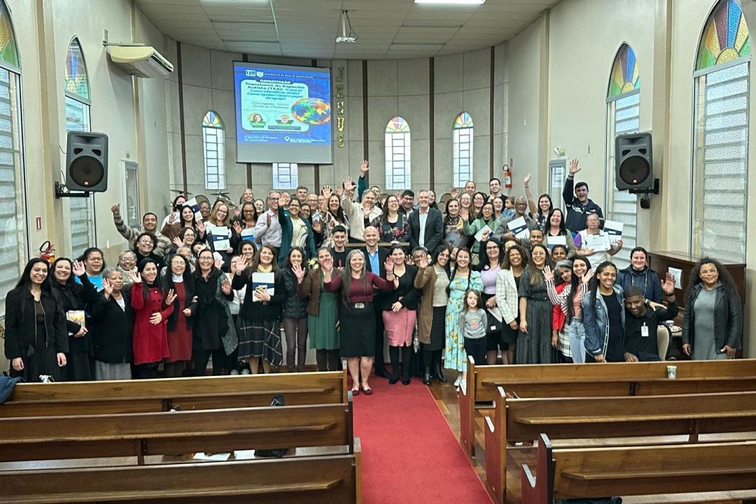 Escola Bíblica Dominical (EBD) em parceria com a Vereadora Psicóloga Tanise realiza capacitação sobre autismo