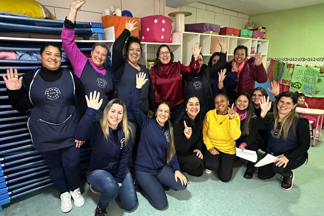 Construindo pontes de compreensão – Escola Isabel Vieira investe em formação pedagógica sobre o TEA