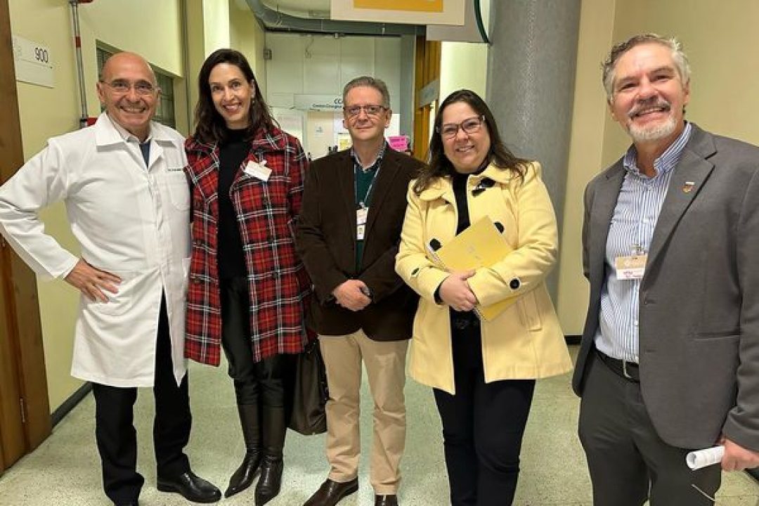 Hospital Presidente Vargas e a Vereadora Psicóloga Tanise Sabino realizam reunião no Hospital de Clínicas sobre a cetamina