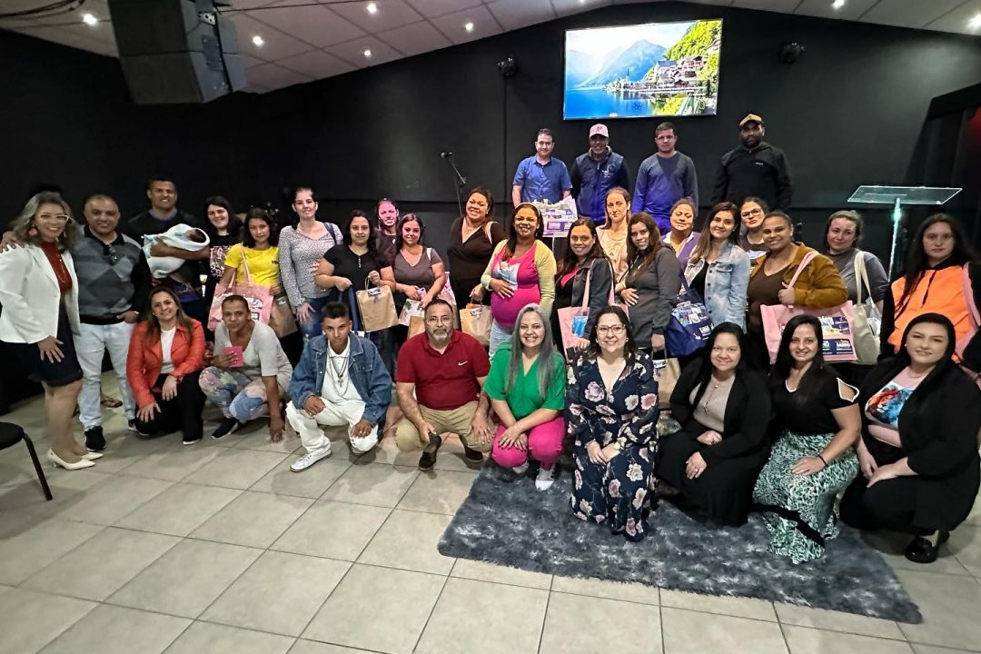 Projeto Colo de Mãe: Um dia de cuidado, informação e amor