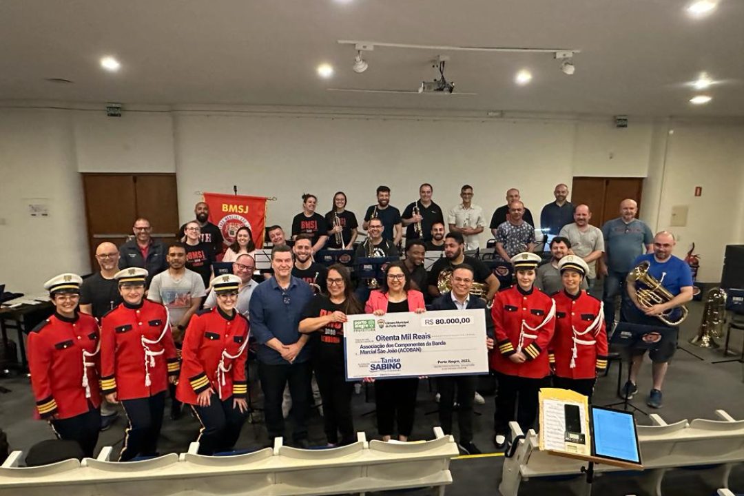 Tanise Sabino entrega 80 mil reais em emenda parlamentar para a cultura