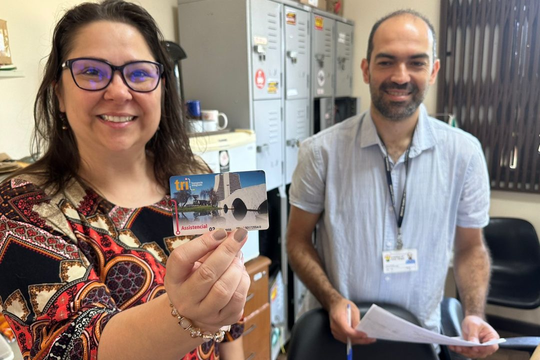 Tanise Sabino vista CAPS AD II Esperança no bairro Cristal