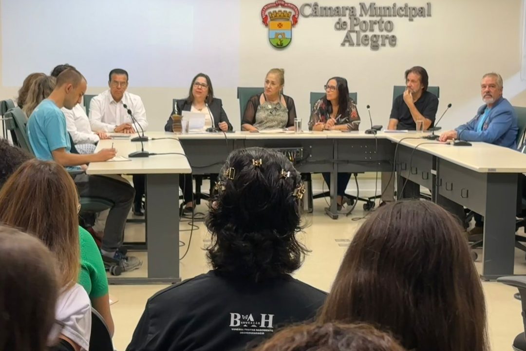 Diagnóstico, o tratamento e a vivência em sociedade das pessoas com Transtorno do Espectro Autista (TEA) é pauta na Câmara de Vereadores de Porto Alegre.