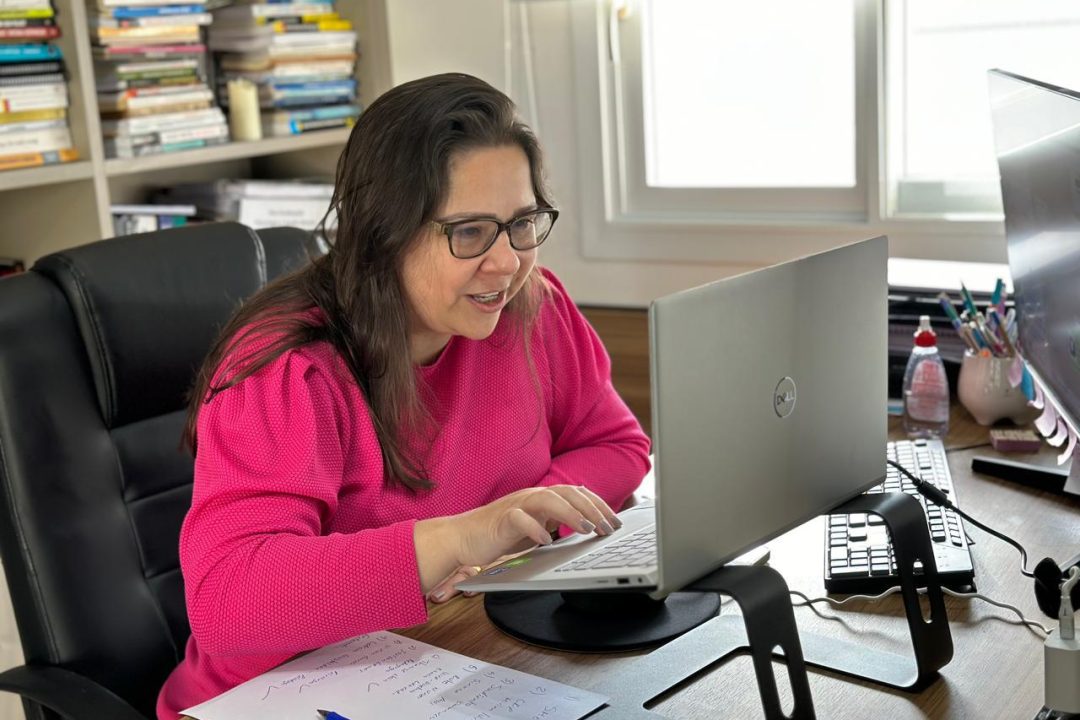 Tanise Sabino instala a Frente Parlamentar  de Apoio a Regulamentação da Lei Federal Nº 13.935/2019