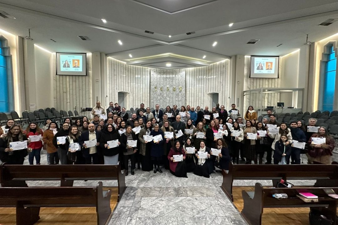 Psicóloga Tanise Sabino e médico psiquiatra são painelistas em evento sobre Autismo promovido pela EBD na Matriz
