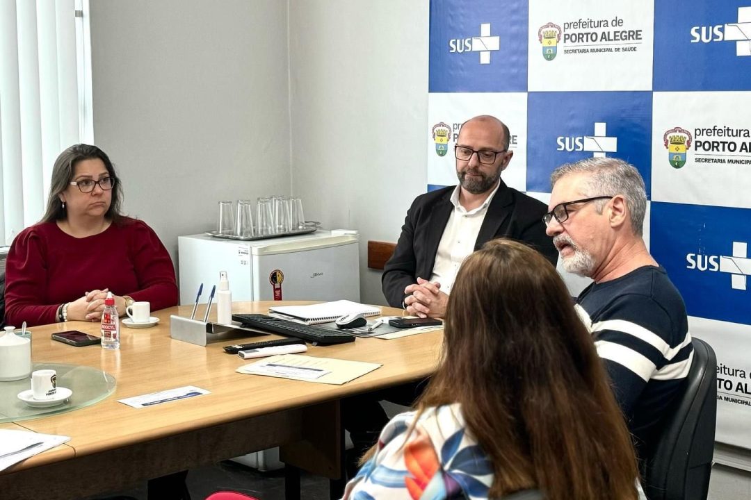 Vereadora Tanise Sabino e Dr. Alceu Gomes&nbsp;tratam sobre a possibilidade de adesão ao Programa TEA Acolhe com Secretário Municipal da Saúde