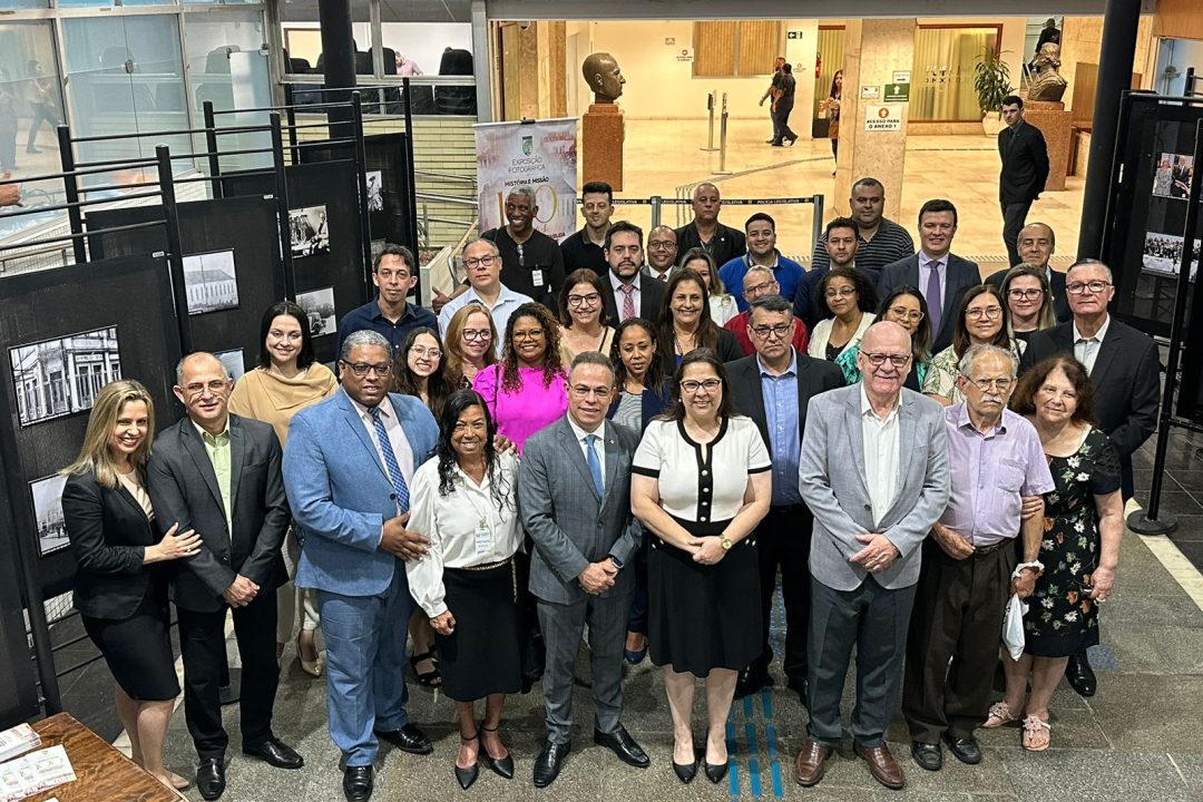 Exposição Fotográfica “História e Missão – 100 Anos da Assembleia de Deus em Porto Alegre” é inaugurada na Assembleia Legislativa