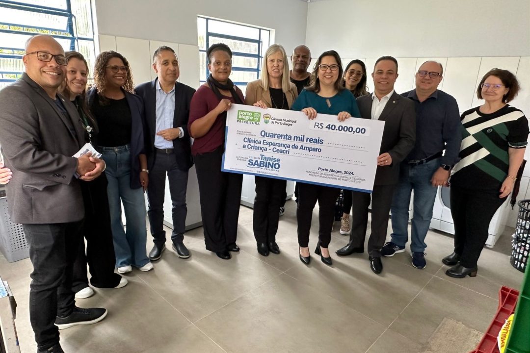 Tanise Sabino entrega emenda de 40 mil reais para a Clínica Esperança