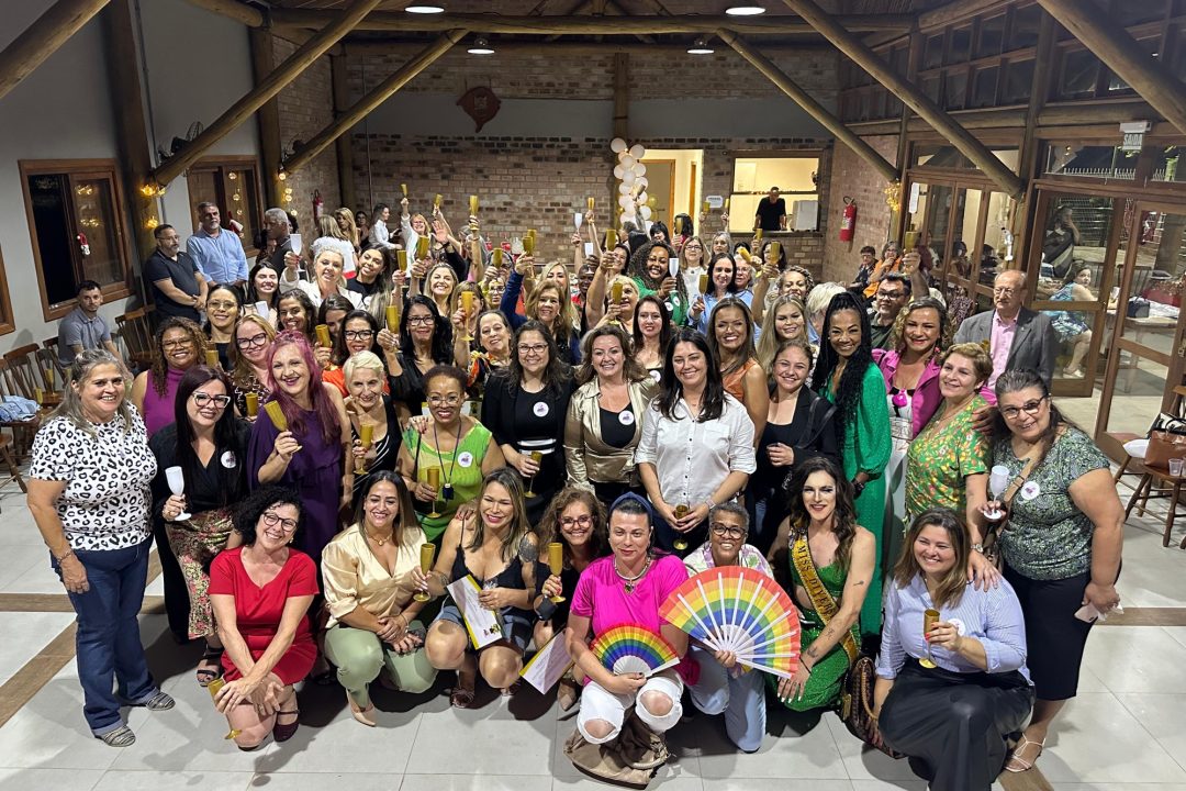 Tanise Sabino recebe homenagem em evento do&nbsp;MDB Mulher