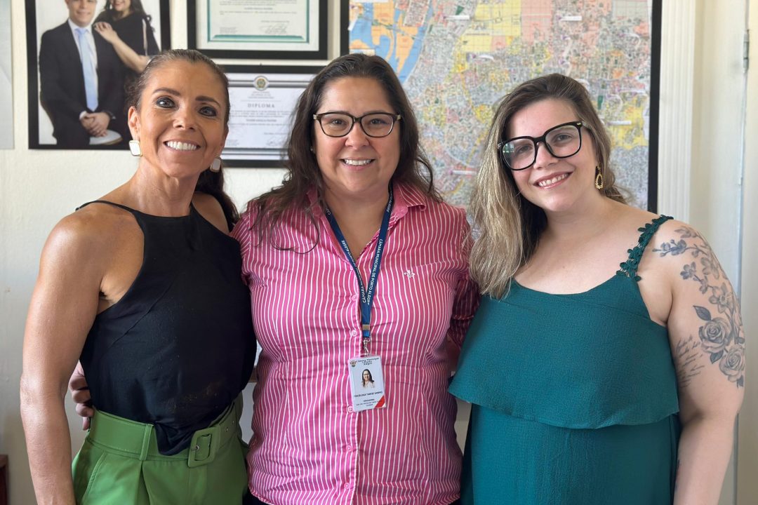 Vereadora Tanise Sabino recebe Gisele Severo, cofundadora da ABRASES e do Projeto Vozes, para dialogar sobre prevenção do suicídio e acolhimento de enlutados