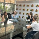 Vereadora Tanise Sabino trata com SEDUC dificuldade de acesso à escola para adolescentes acolhidos pela Clínica Esperança