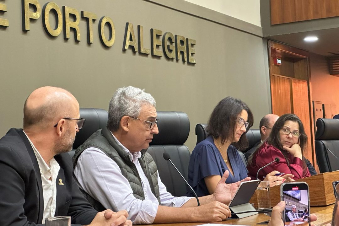Câmara de Porto Alegre discute crise no financiamento do SUS