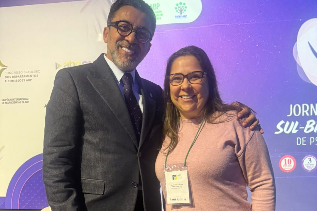 Vereadora Tanise Sabino participa da Jornada Sul-Brasileira de Psiquiatria em Gramado e acompanha debates sobre a saúde mental no Brasil