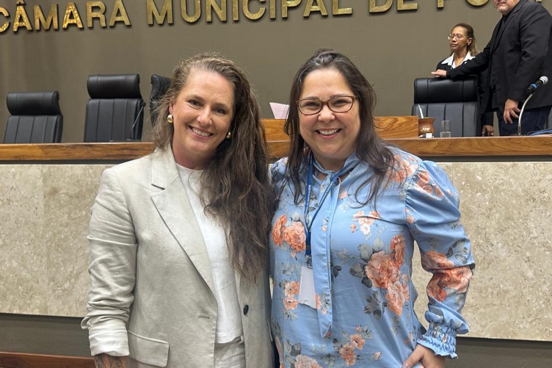 Vereadora Tanise Sabino convida Instituto Colo de Mãe para receber diploma de honra ao mérito na Câmara Municipal