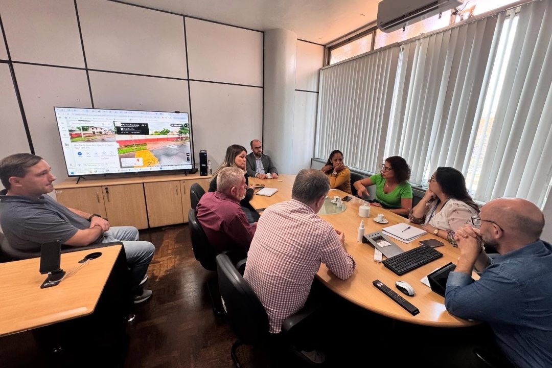 Reunião com Secretário da Saúde e Secretário Adjunto da SMAP para tratar de cessão de área para projeto social