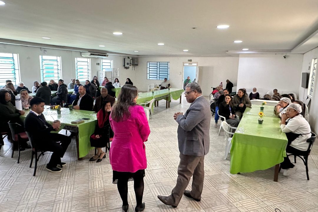 Vereadora Tanise Sabino participa de almoço de agradecimento no Lar Esperança Gustavo Nordlund após resolver pendência junto à Prefeitura