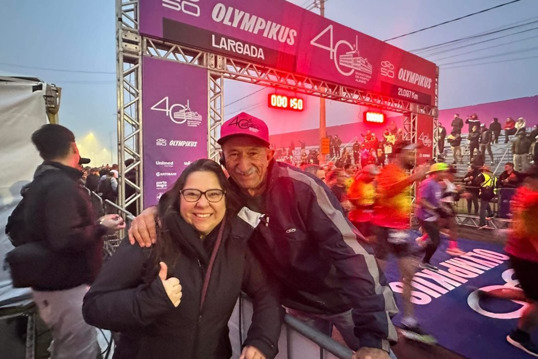 Vereadora Tanise Sabino prestigia a largada da Maratona Internacional de Porto Alegre