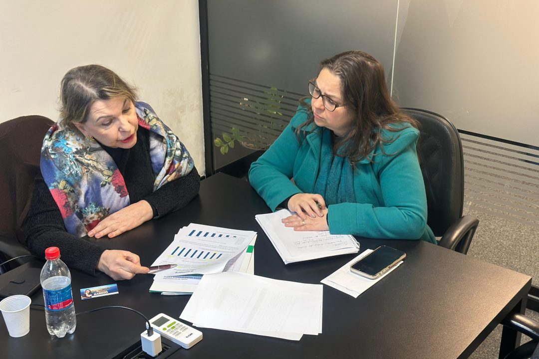 Simers recebe vereadora Tanise Sabino para pedir apoio na luta por melhores condições e reposição salarial