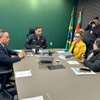 Vereadora Tanise Sabino e deputado Sabino apresentam ao vice-governador Gabriel Souza o case do programa Incluir+POA da Prefeitura de Porto Alegre