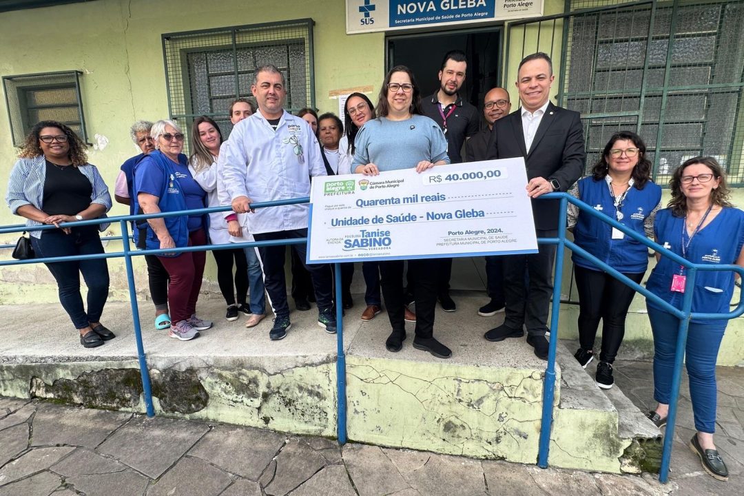 Vereadora Psicóloga Tanise Sabino entrega emenda de R$ 40 mil à Unidade de Saúde Nova Gleba no bairro Santa Rosa de Lima