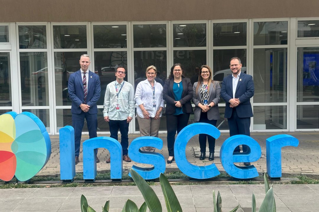 Vereadora Psicóloga Tanise Sabino visita Instituto do Cérebro da PUCRS