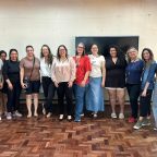 Roda de conversa aproxima famílias atípicas na Escola Leocádia Felizardo Prestes no bairro Cavalhada