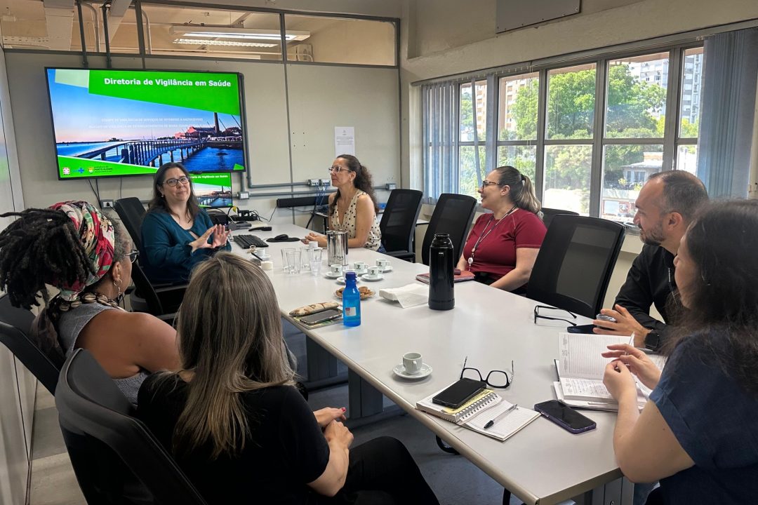 Vereadora Psicóloga Tanise Sabino se reúne com a Vigilância em Saúde para discutir cenário da saúde mental