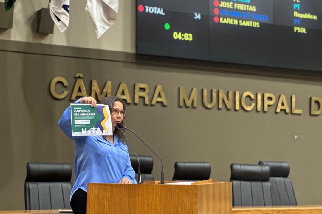 Tanise Sabino destaca na tribuna o papel dos cartórios na garantia de direitos e no acesso à justiça