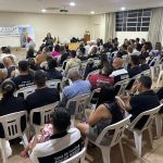 No NAREP, Tanise Sabino ministra reflexão sobre a Oração do Pai Nosso e relaciona fé ao processo de recuperação da dependência química