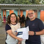 No Bairro Bom Jesus, Tanise Sabino dialoga com pais da EMEI Cantinho dos Piás e propõe homenagem na Câmara