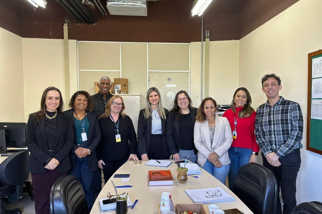 Equipe da vereadora Tanise Sabino participa de treinamento sobre direitos de pessoas com autismo