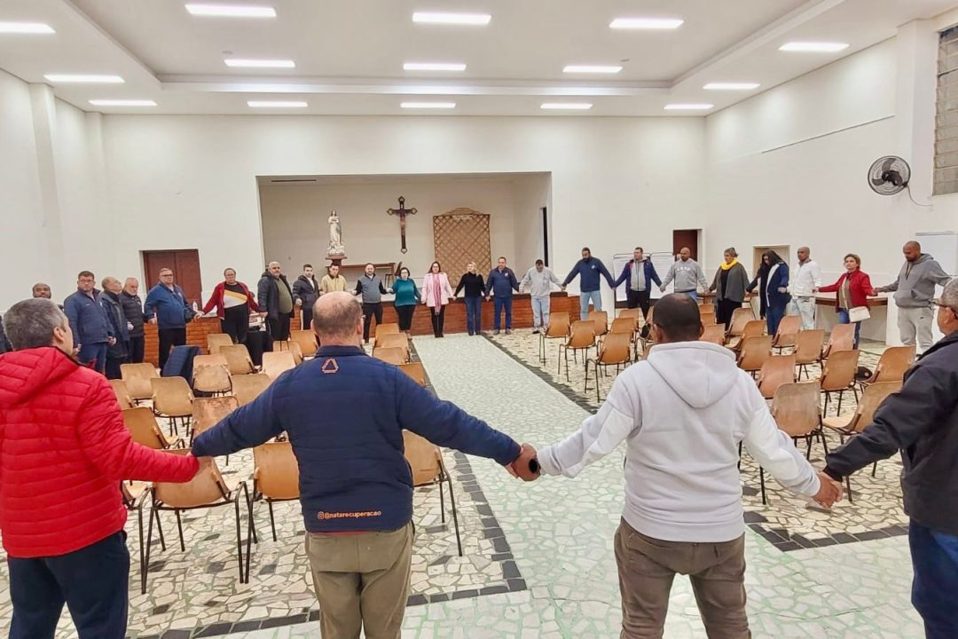 Resiliência e esperança marcaram encontro do Grupo NATA na Paróquia Nossa Senhora da Glória