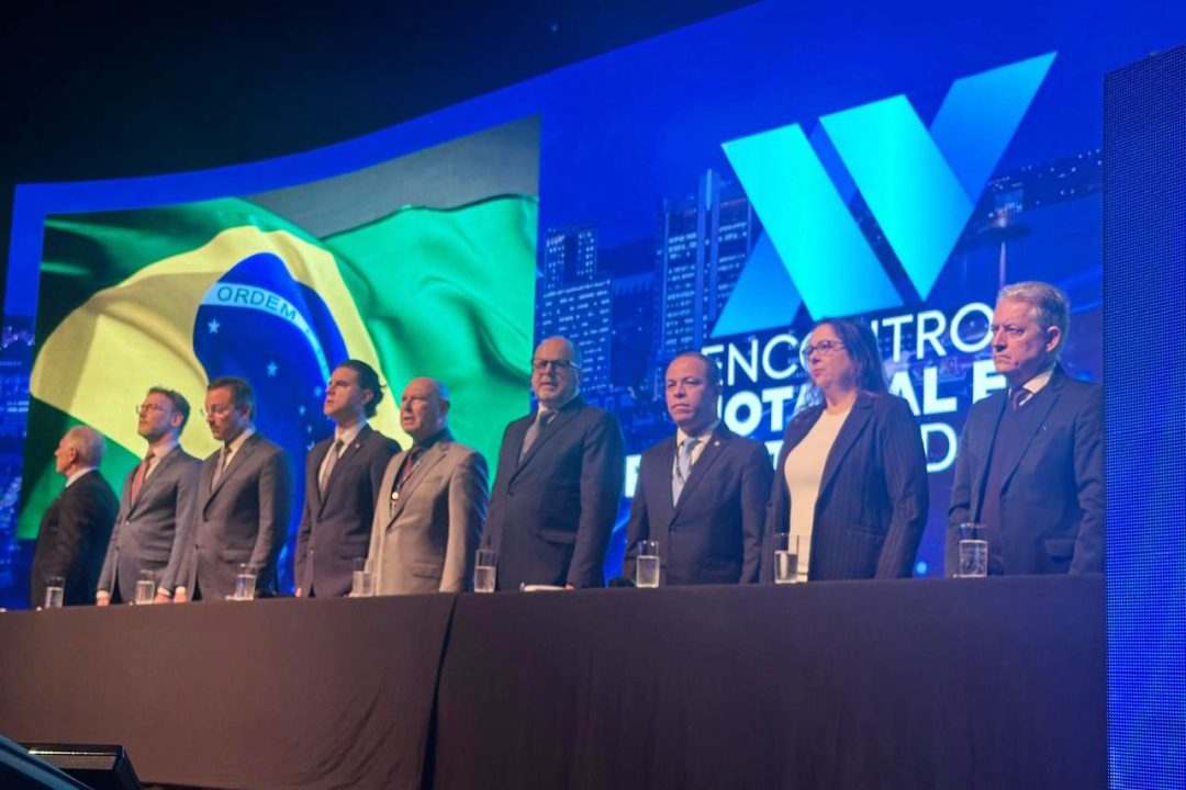 Tanise Sabino representa a Câmara de Porto Alegre na abertura do XV Encontro Notarial e Registral do RS