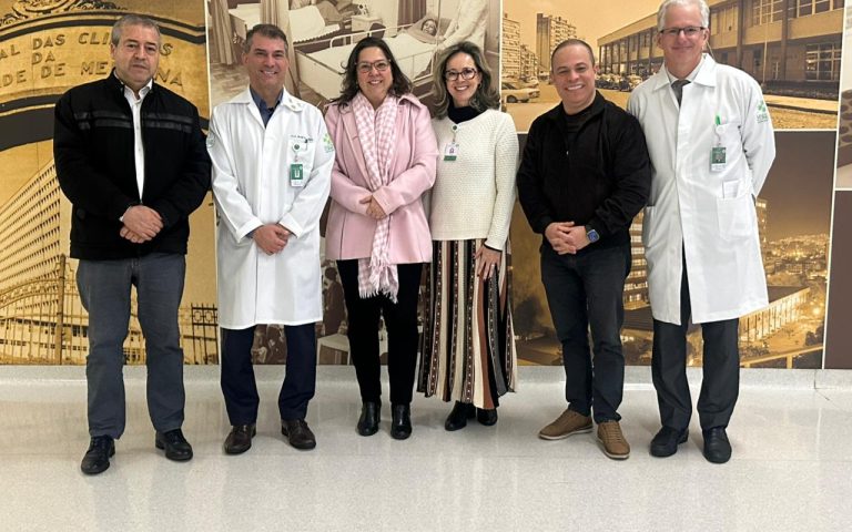 Tanise Sabino, deputados Sabino e Ronaldo Nogueira realizam visita institucional ao Hospital de Clínicas de Porto Alegre
