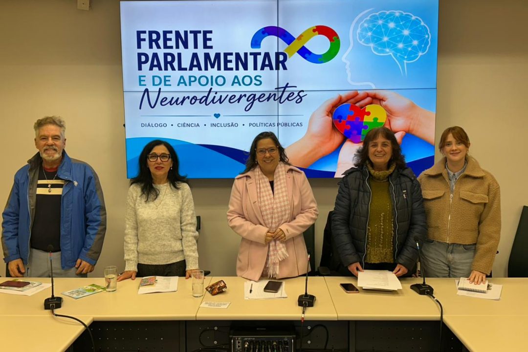 Frente Parlamentar debate fortalecimento da rede de apoio às pessoas neurodivergente