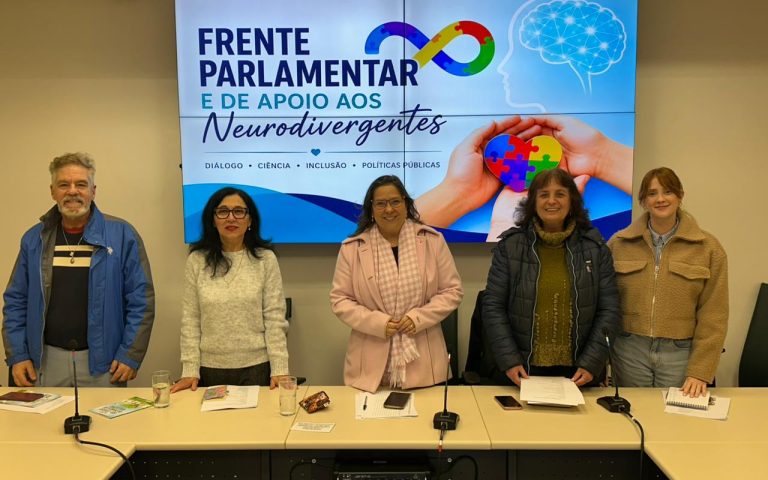 Frente Parlamentar debate fortalecimento da rede de apoio às pessoas neurodivergente