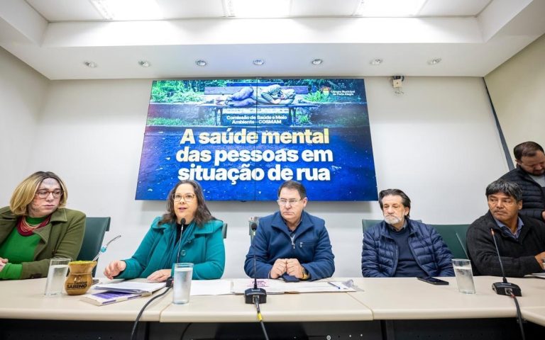 Cosmam debate saúde mental da população em situação de rua